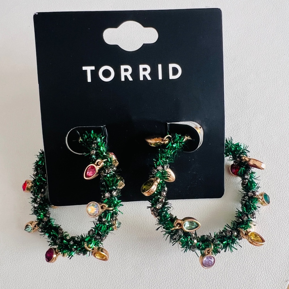 Torrid Holiday Wreath Lights Hoop Earrings NWT Christmas